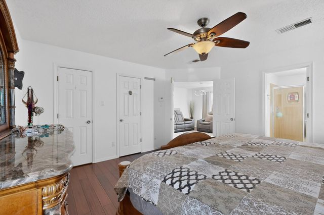 8100 Glenbrook Place NW, Albuquerque, NM 87120