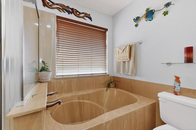 8100 Glenbrook Place NW, Albuquerque, NM 87120