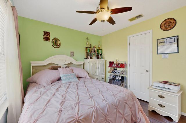 8100 Glenbrook Place NW, Albuquerque, NM 87120