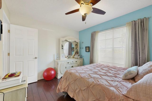 8100 Glenbrook Place NW, Albuquerque, NM 87120