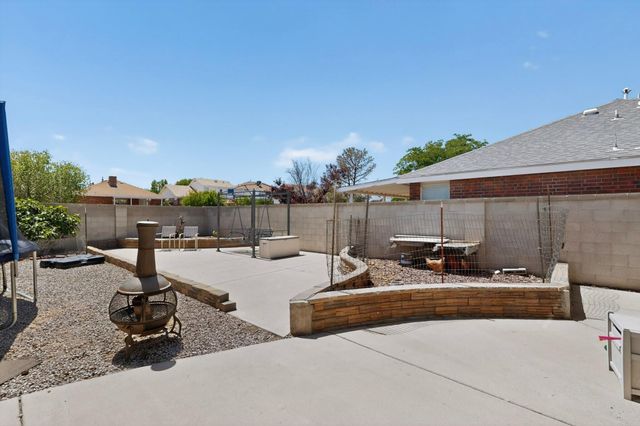 8100 Glenbrook Place NW, Albuquerque, NM 87120
