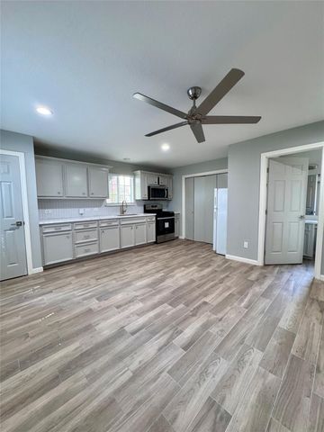 1514 Park Street B, Houston, TX 77019