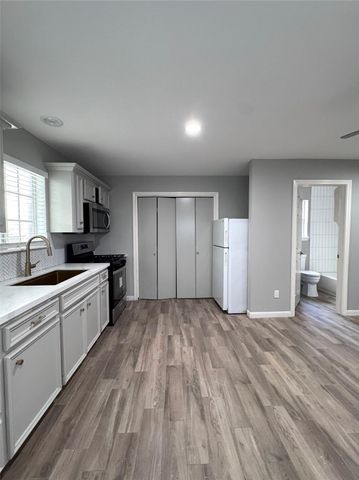 1514 Park Street B, Houston, TX 77019