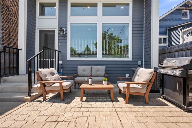 4137 N Lawndale Avenue, Chicago, IL 60618