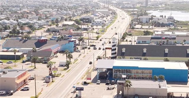 108 Horse Tail Lane, Port Aransas, TX 78373