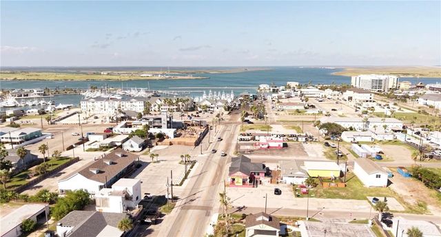 108 Horse Tail Lane, Port Aransas, TX 78373