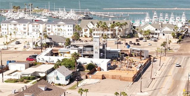 108 Horse Tail Lane, Port Aransas, TX 78373