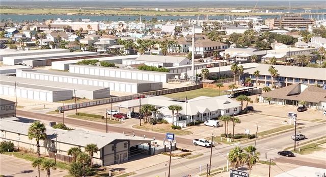 108 Horse Tail Lane, Port Aransas, TX 78373