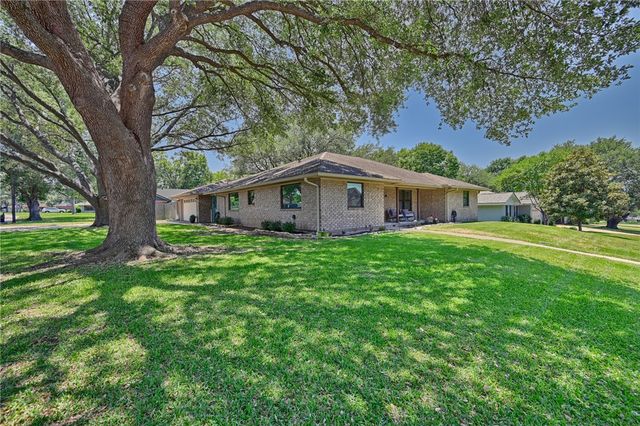 1600 Pecan Street, Brenham, TX 77833