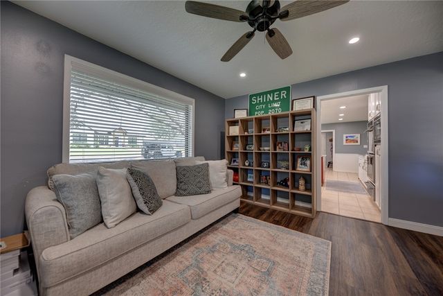 1600 Pecan Street, Brenham, TX 77833