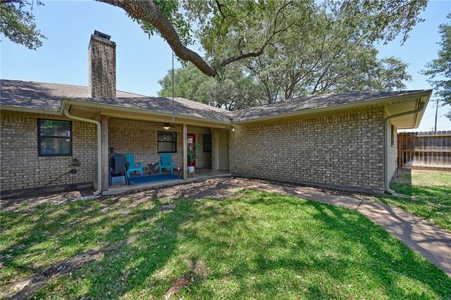 1600 Pecan Street, Brenham, TX 77833