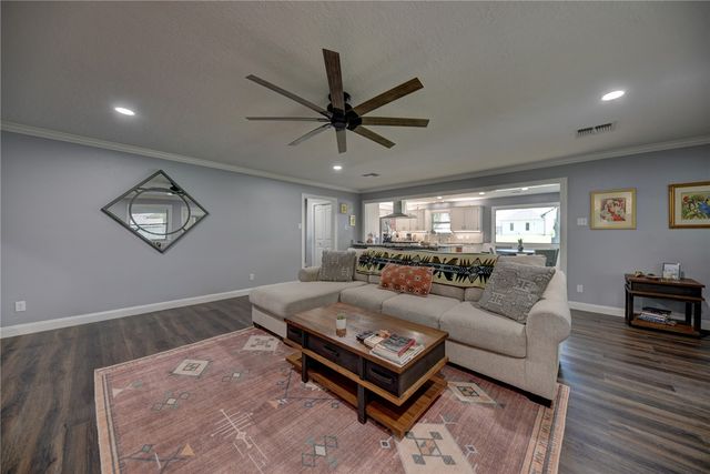 1600 Pecan Street, Brenham, TX 77833