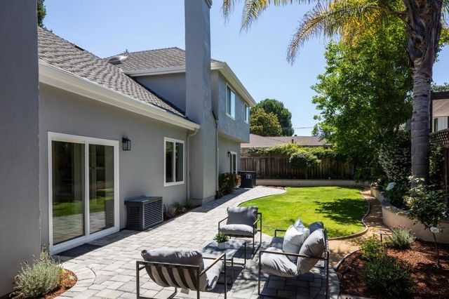 428 Santa Clara Avenue, Redwood City, CA 94061