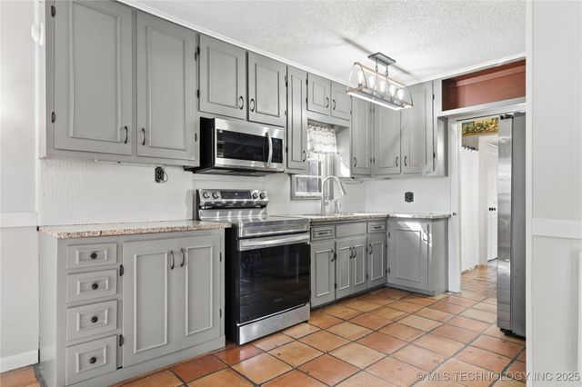 95918 Sky Ridge Drive, Gore, OK 74435