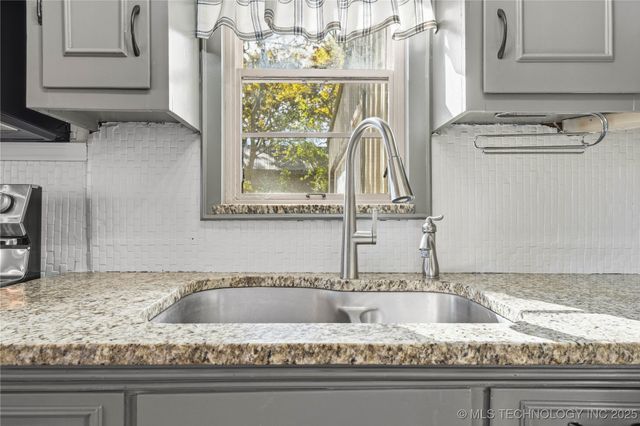 95918 Sky Ridge Drive, Gore, OK 74435