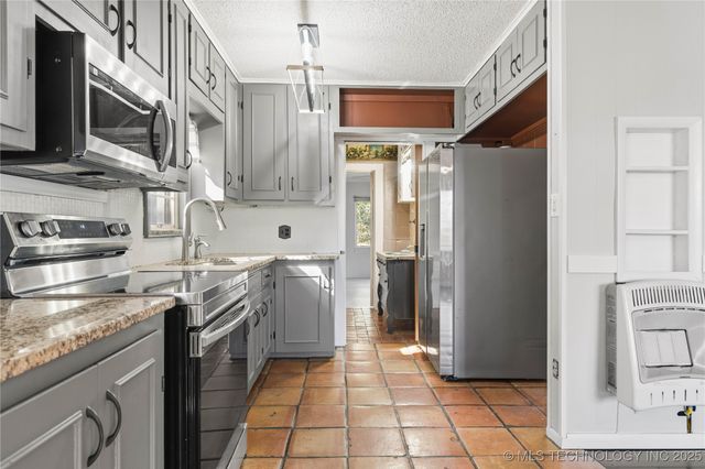 95918 Sky Ridge Drive, Gore, OK 74435