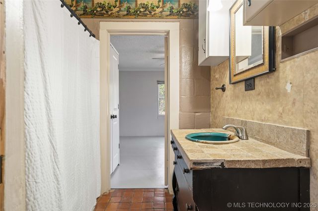 95918 Sky Ridge Drive, Gore, OK 74435