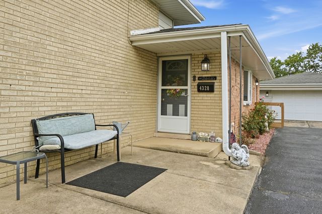 4328 WAGMAN Street, Oak Forest, IL 60452