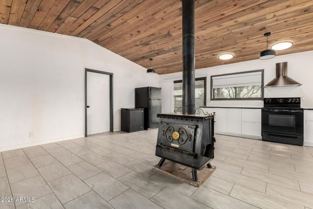 49416 N 26TH Avenue, New River, AZ 85087