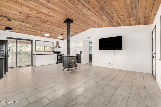 49416 N 26TH Avenue, New River, AZ 85087