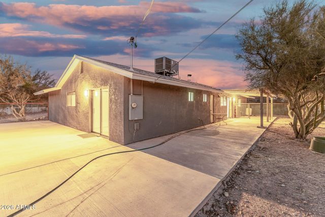 49416 N 26TH Avenue, New River, AZ 85087