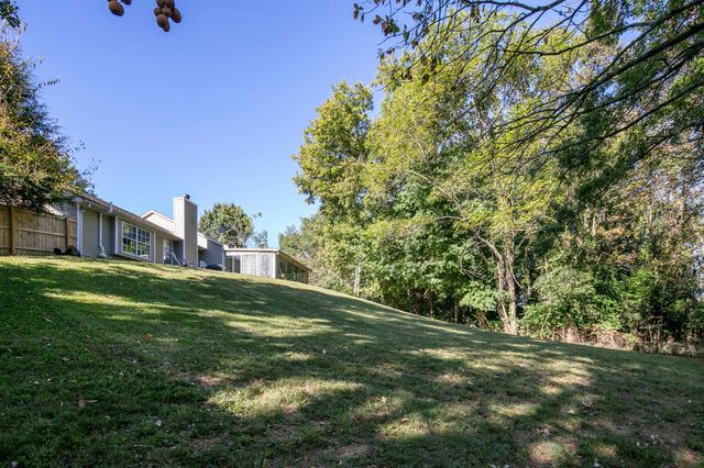 2151 Stonewood Lane, Lexington, KY 40509
