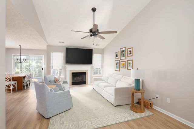 2151 Stonewood Lane, Lexington, KY 40509