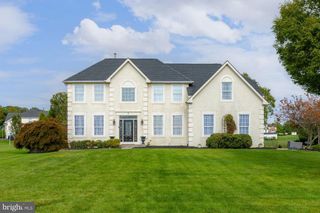 7 EAGLE DR, Mullica Hill, NJ 08062