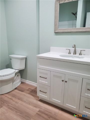 1201 W HOUSTON Avenue, Seadrift, TX 77983