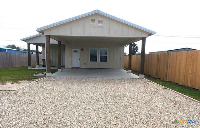 1201 W HOUSTON Avenue, Seadrift, TX 77983