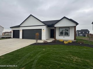 5059 Magnolia Drive, Oregon, OH 43616