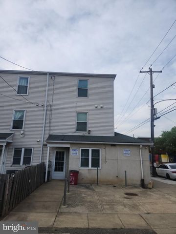 1600 W DIAMOND ST, Philadelphia, PA 19121