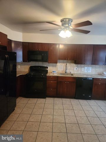 1600 W DIAMOND ST, Philadelphia, PA 19121