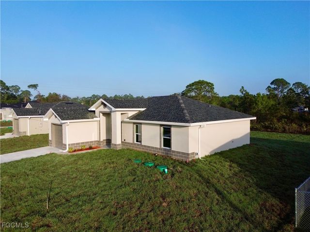 2907 38th ST W, Lehigh Acres, FL 33971