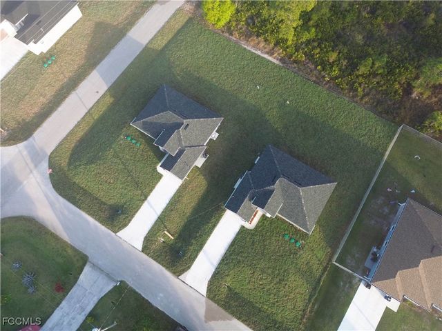 2907 38th ST W, Lehigh Acres, FL 33971