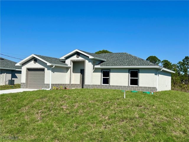 2907 38th ST W, Lehigh Acres, FL 33971