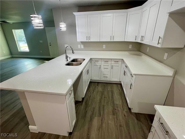 2907 38th ST W, Lehigh Acres, FL 33971