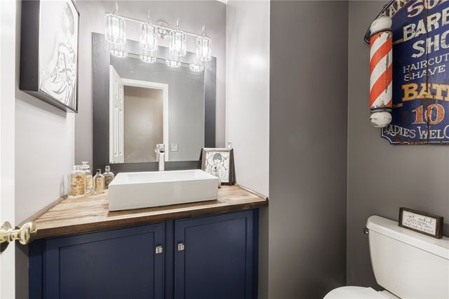 6195 Fawn Meadow Street, Farmington, NY 14425