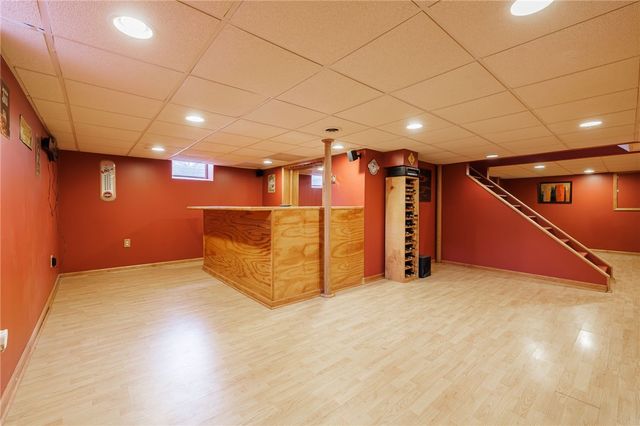 6195 Fawn Meadow Street, Farmington, NY 14425