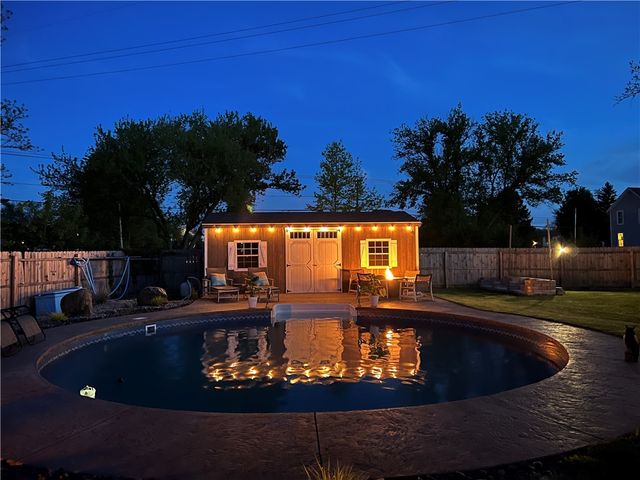 6195 Fawn Meadow Street, Farmington, NY 14425