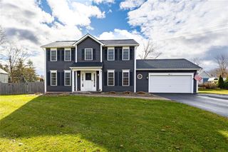 6195 Fawn Meadow Street, Farmington, NY 14425