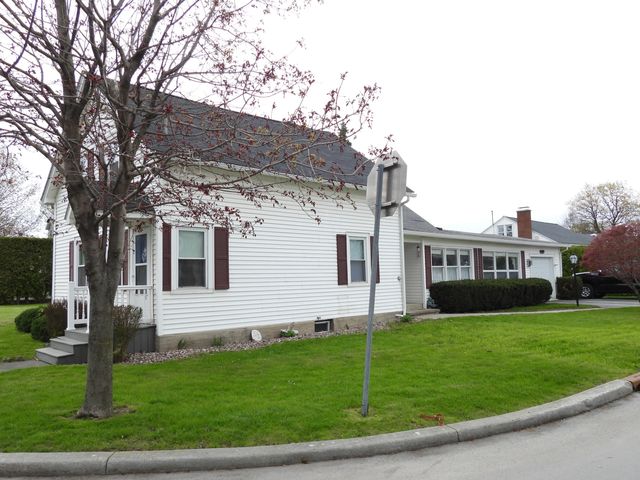 122 Maple Street, Rouses Point, NY 12979