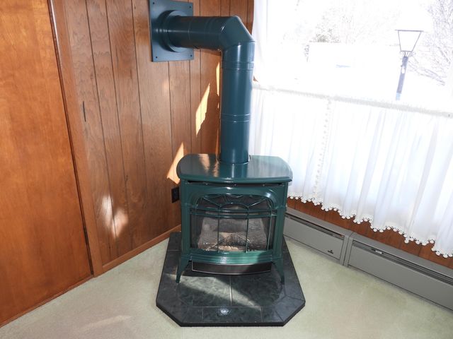 122 Maple Street, Rouses Point, NY 12979