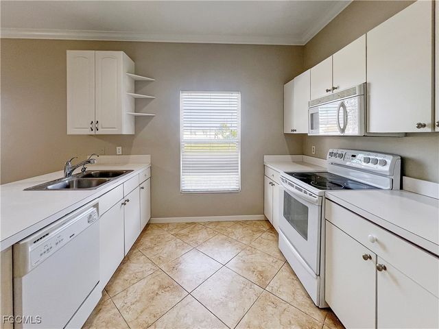 906 Alfreda AVE, Lehigh Acres, FL 33971