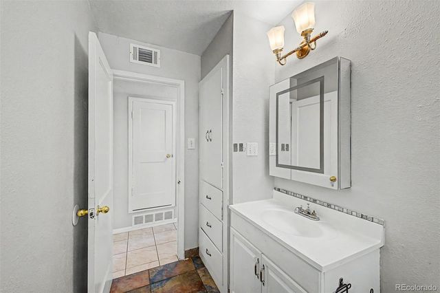 1042 Yuba Street, Aurora, CO 80011