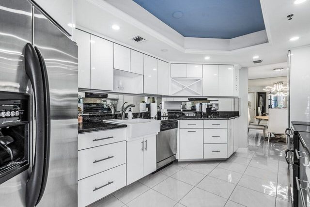 5200 N Ocean Drive 102, Singer Island, FL 33404
