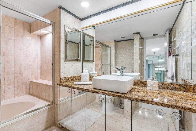 5200 N Ocean Drive 102, Singer Island, FL 33404