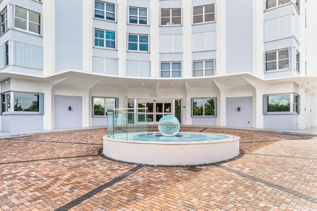 5200 N Ocean Drive 102, Singer Island, FL 33404