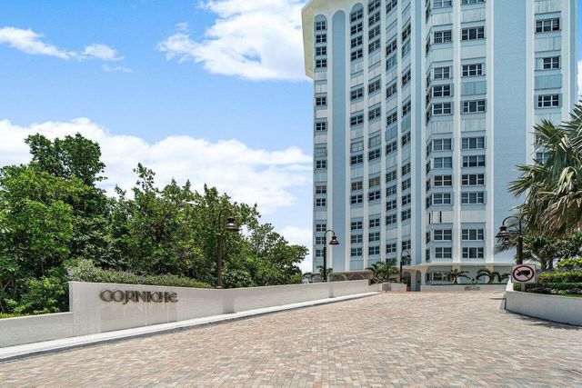 5200 N Ocean Drive 102, Singer Island, FL 33404
