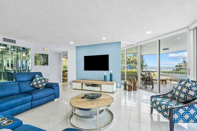 5200 N Ocean Drive 102, Singer Island, FL 33404